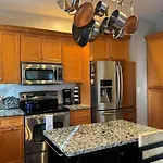 Cozy Asheville Getaway W Hottub 8 Min From Downtown!