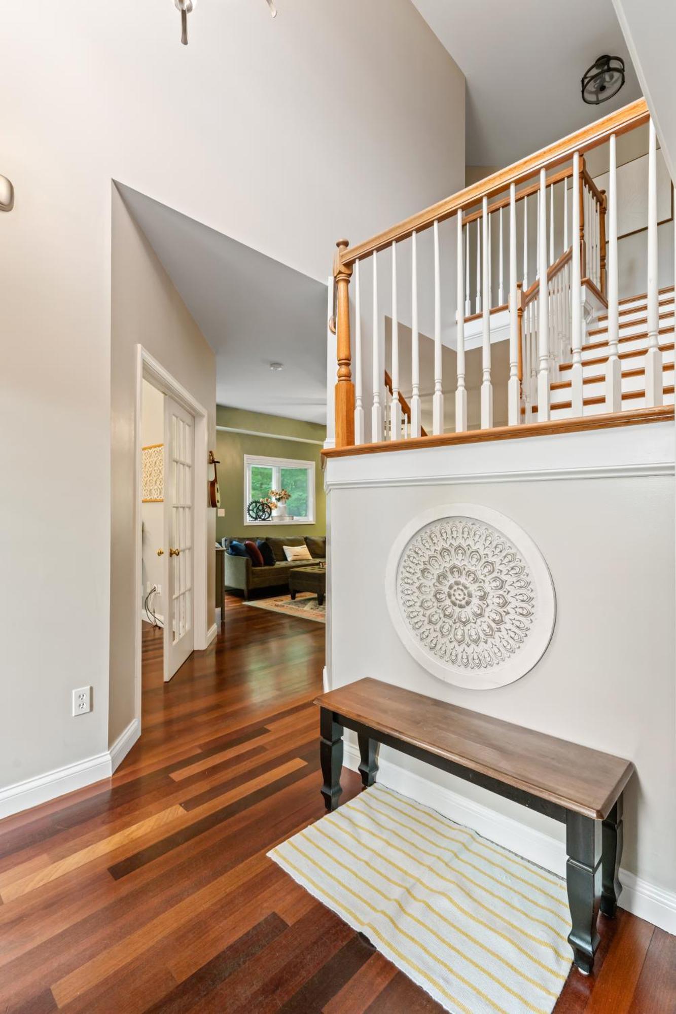 Cozy Getaway W Hottub 8 Min From Downtown!